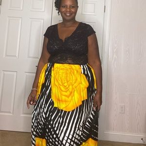 Circle Skirt Black Yellow Floral Size 1x - 2x